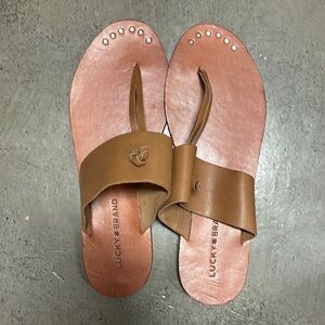 nwot lucky brand sandals
